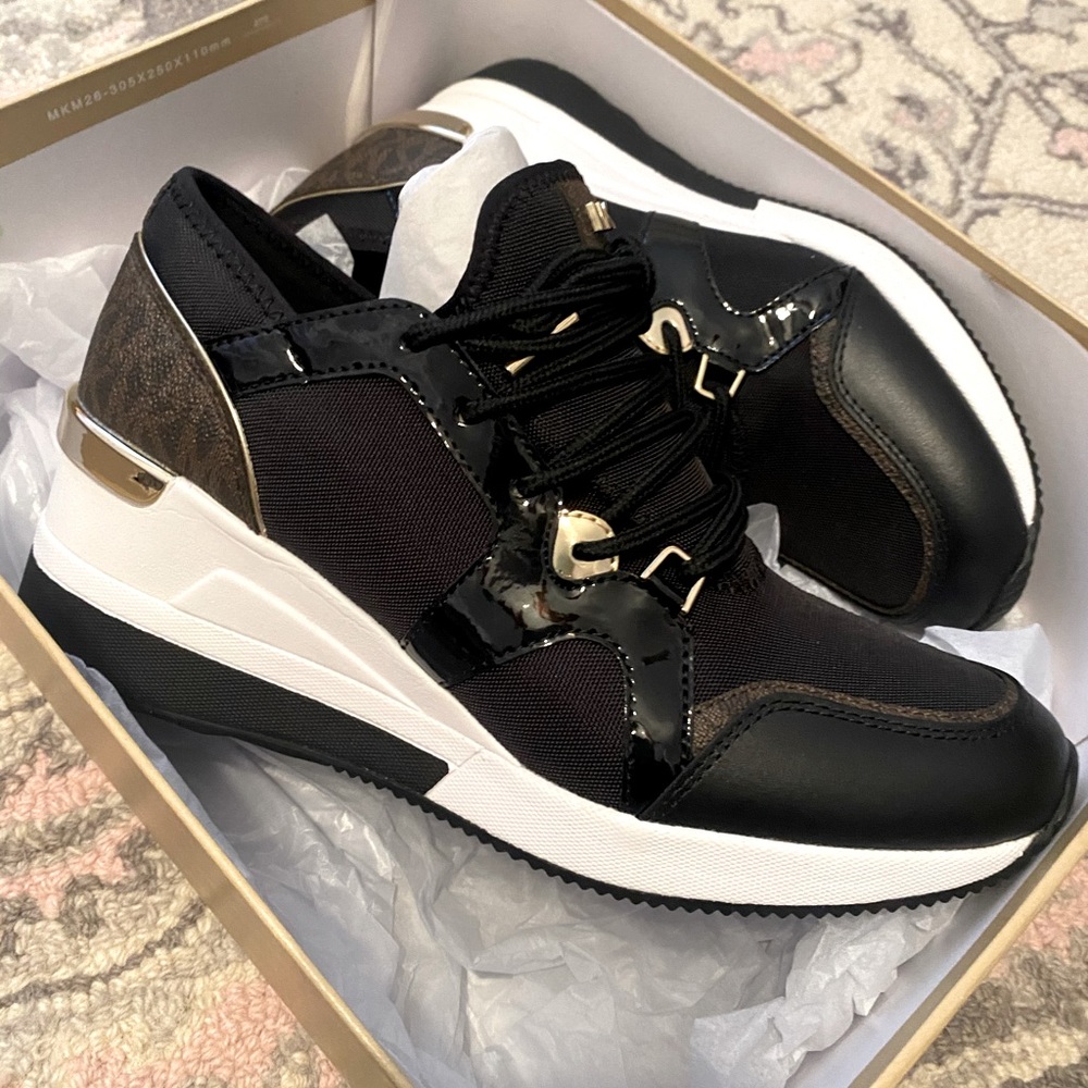 NWT michael kors Liv trainer sneakers size 8